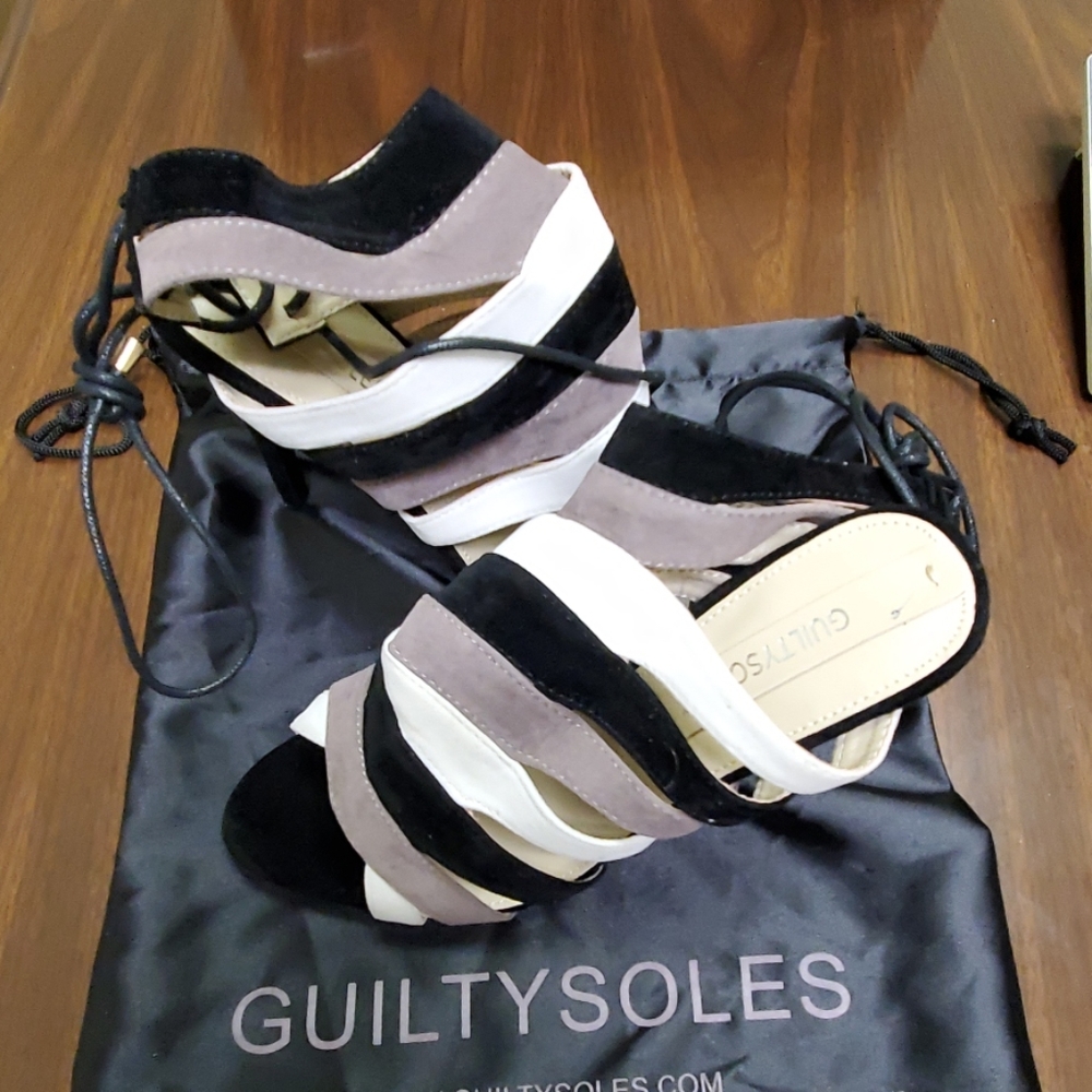 Size 8.5 suede heels